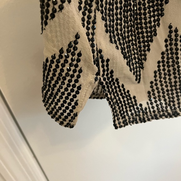 Rinestone Jenny Han Tunic - Picture 5 of 5